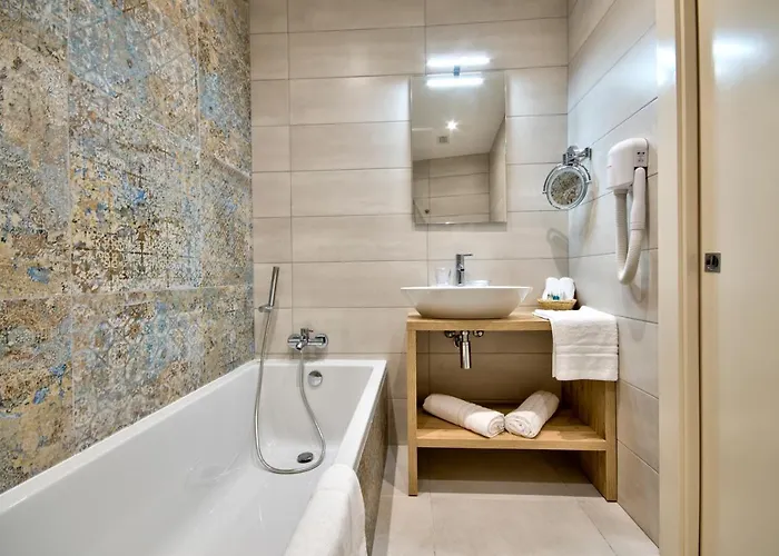 The - Piazza 4* Kirkop