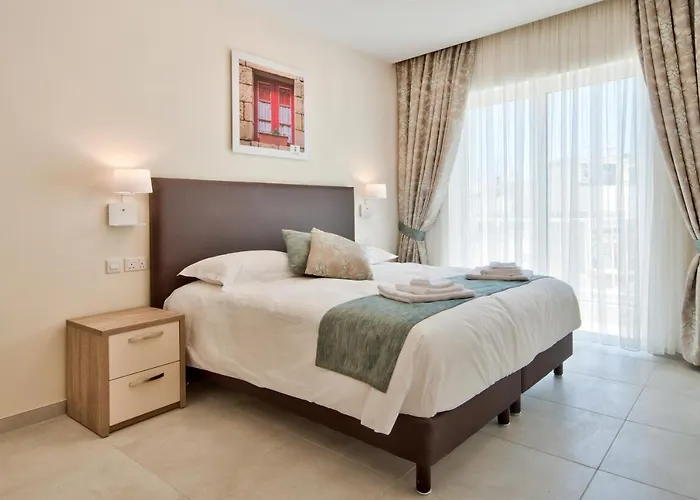 The - Piazza 4* Kirkop