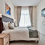 The - Piazza Bed & Breakfast