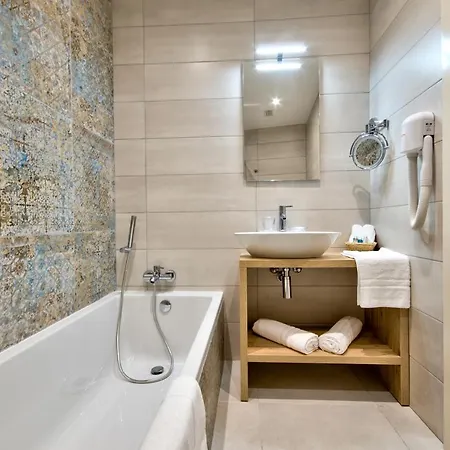 The - Piazza 4* Kirkop