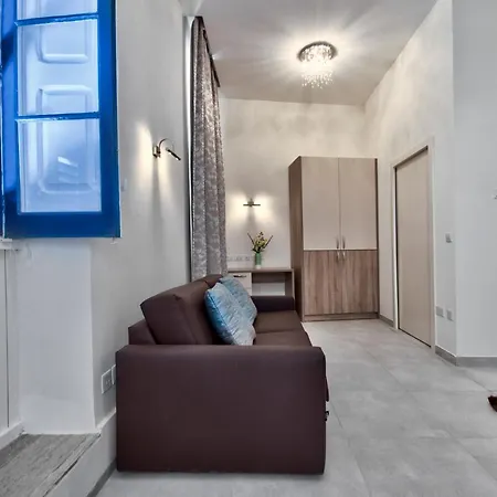 The - Piazza فندق مبيت وإفطار