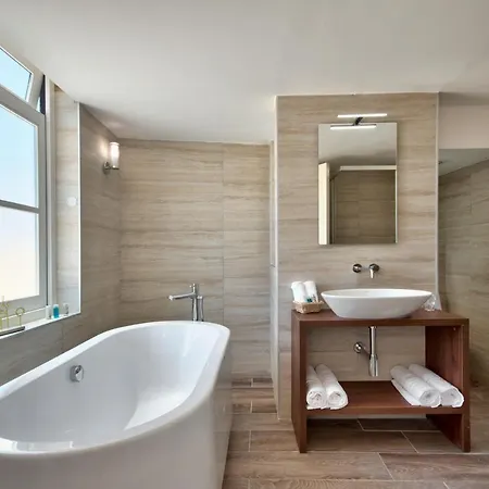 The - Piazza Oda ve Kahvaltı 4*