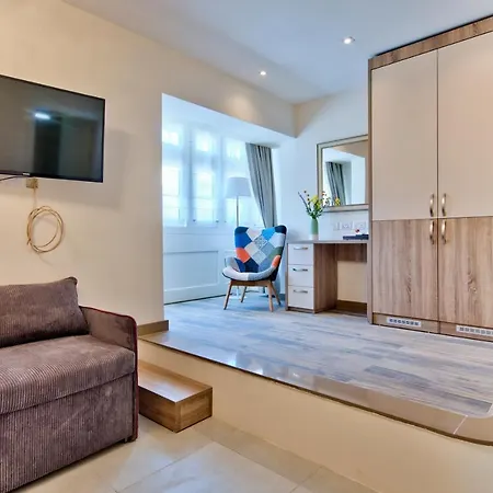 The – Piazza 4* Kirkop