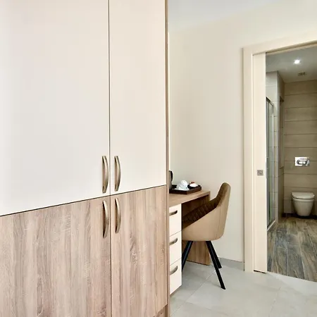 The - Piazza Bed & Breakfast 3*
