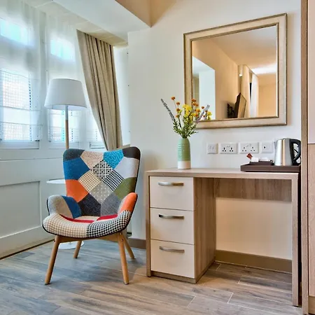 The - Piazza Oda ve Kahvaltı 4*