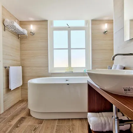 The - Piazza Oda ve Kahvaltı 4*