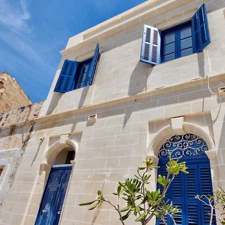 Frühstückspension The - Piazza 4*