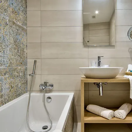 The – Piazza 4* Kirkop