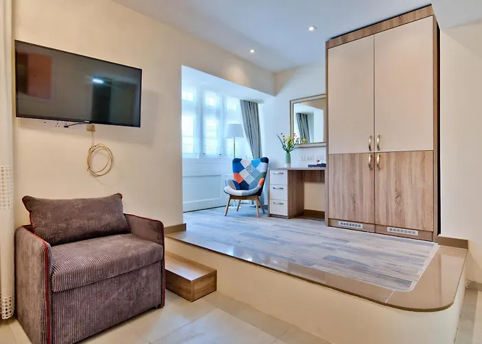 The - Piazza 4* Kirkop