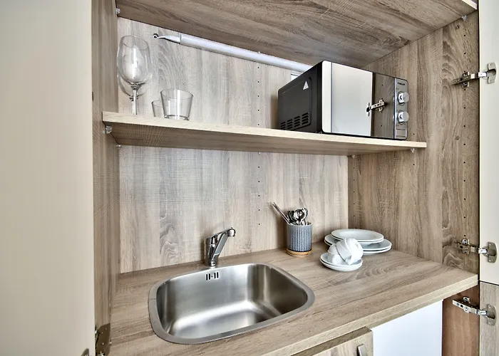 The - Piazza 4* Kirkop