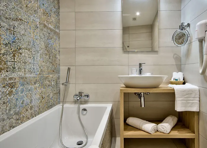 The - Piazza 4* Kirkop